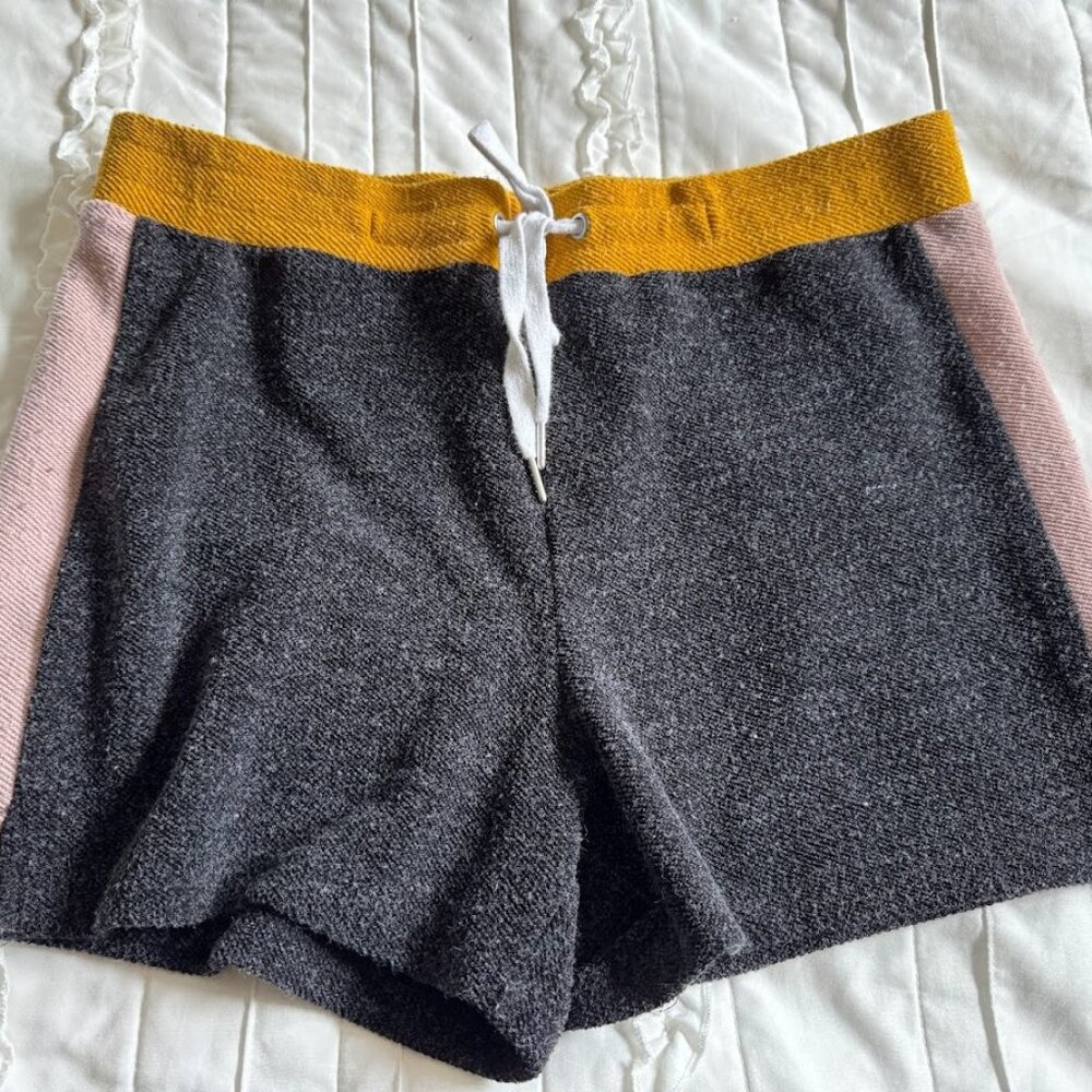 Off Duty Women's Medium Color Block Shorts